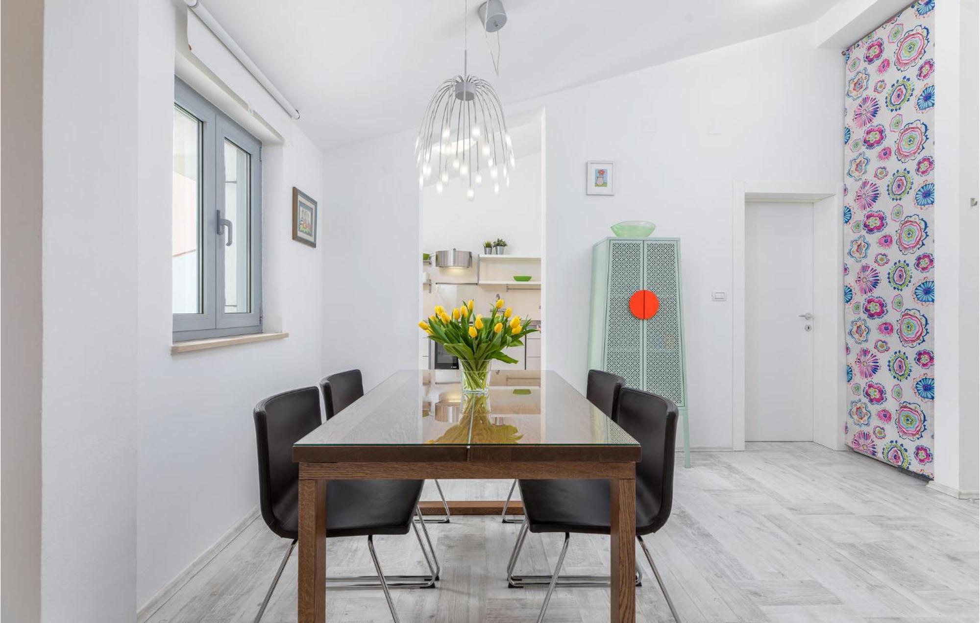 Beautiful Home In Stinjan With Kitchen Exteriör bild